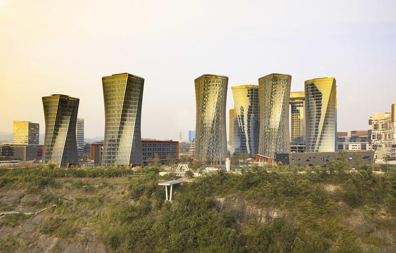 重庆仙桃数据谷投资管理有限公司