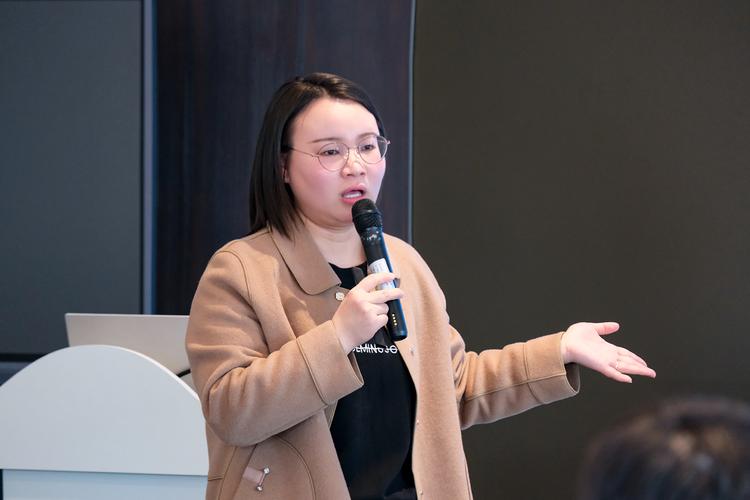 哎呀呀 培训经理